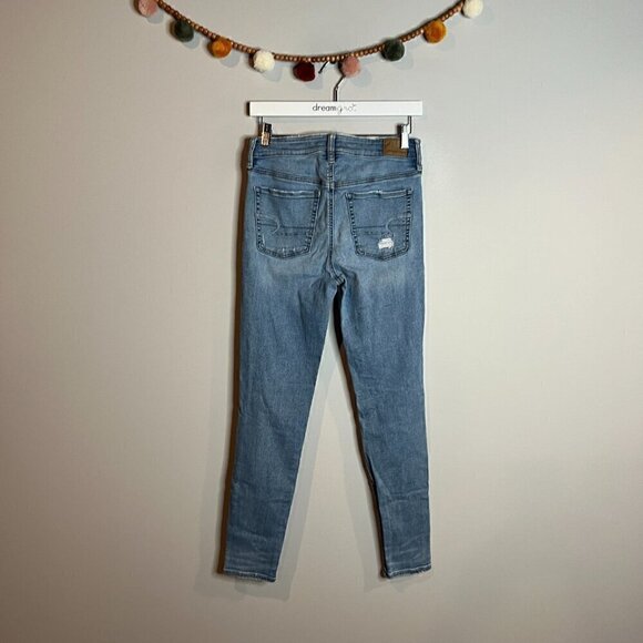 American Eagle distresed Hi-Rise Jeggings - Picture 4 of 6